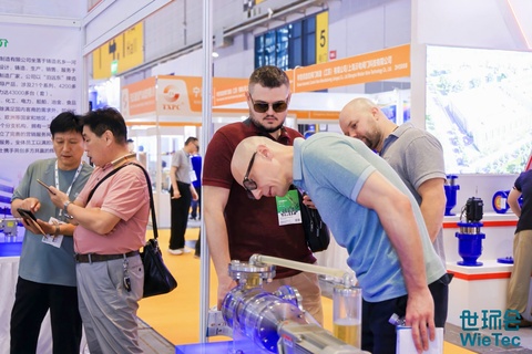 01WS4808_2065452304-rp3704278994-opq3704285330