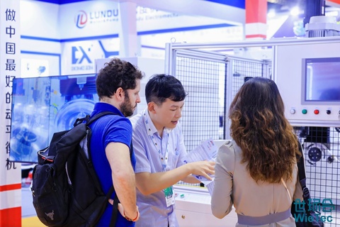 01WS6008_2065452304-rp3705445182-opq3705430018