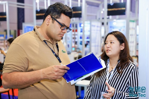 02WS0382_2065452304-rp3705927925-opq3705952332